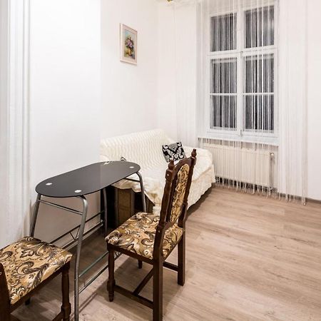 Apartament On Franka Street Daire Lviv Dış mekan fotoğraf