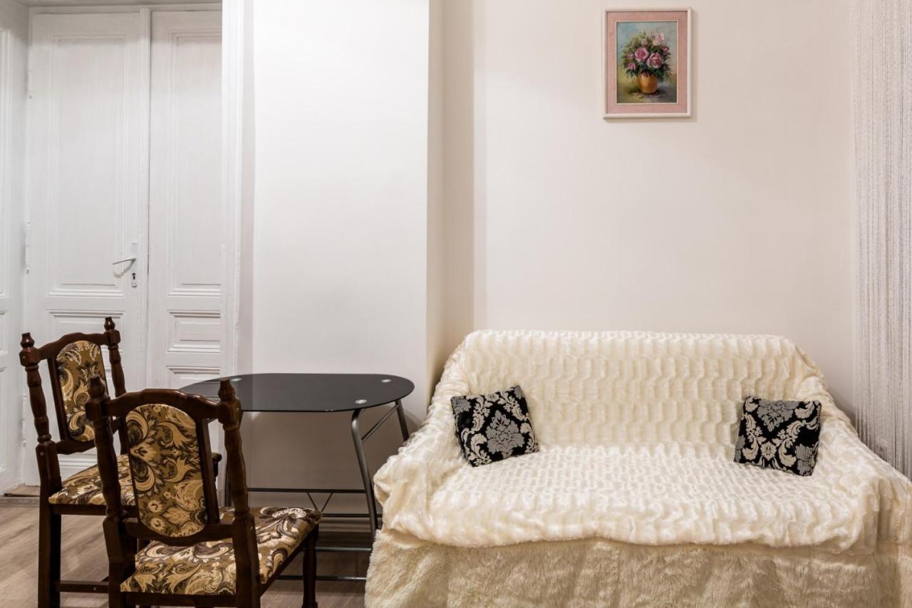 Apartament On Franka Street Daire Lviv Dış mekan fotoğraf